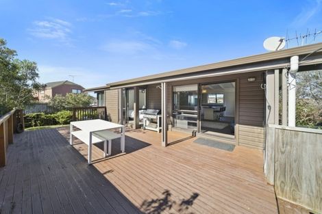 Photo of property in 1/15 Billabong Place, Botany Downs, Auckland, 2010