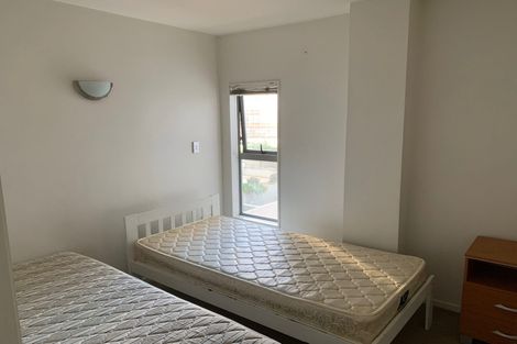 Photo of property in Alpha Apartments, 506/17 Vogel Lane, Auckland Central, Auckland, 1010