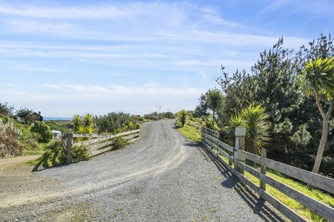 Photo of property in 17 Uxbridge Terrace, Waikawa Beach, Levin, 5573