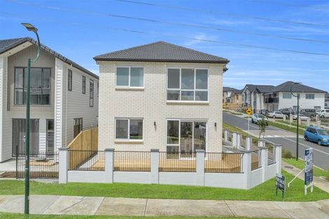 Photo of property in 18 Dungloe Avenue, Flat Bush, Auckland, 2019