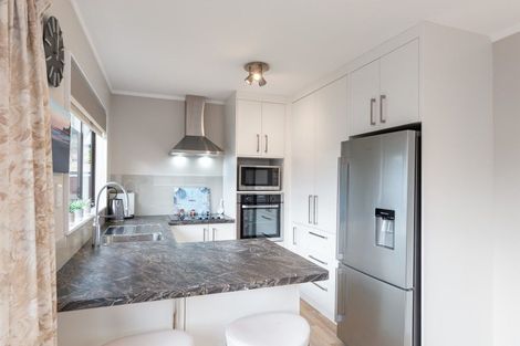 Photo of property in 9a Korau Grove, Stokes Valley, Lower Hutt, 5019