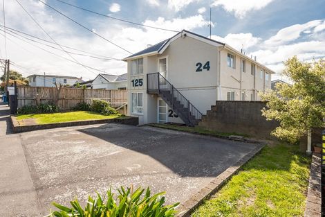 Photo of property in 24/125 Queens Drive, Lyall Bay, Wellington, 6022