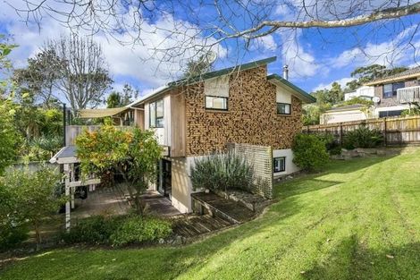 Photo of property in 6 Serrata Place, Browns Bay, Auckland, 0630