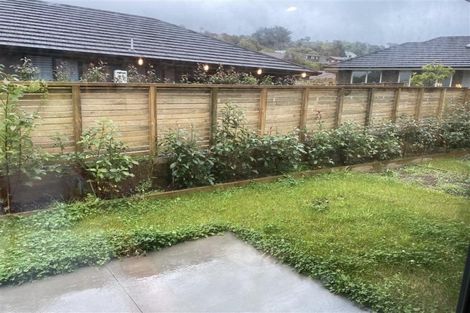 Photo of property in 4 Mooring Close, Whitby, Porirua, 5024