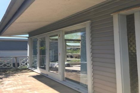 Photo of property in 30 William Souter Street, Forrest Hill, Auckland, 0620