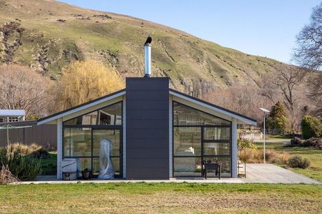 Photo of property in 1629 Teviot Road, Millers Flat, Roxburgh, 9572