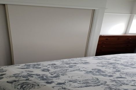 Photo of property in Fountain Court, 1/48 Oriental Parade, Oriental Bay, Wellington, 6011