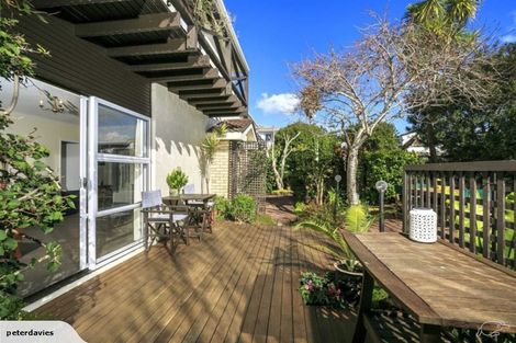Photo of property in 2/4 Frater Avenue, Milford, Auckland, 0620