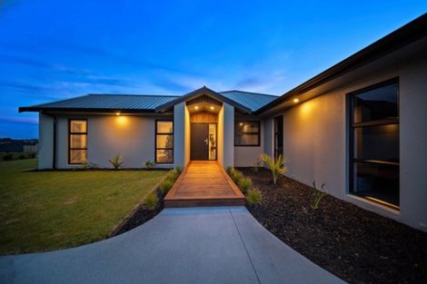 Photo of property in 18 Kotare Drive, Waiwhakaiho, New Plymouth, 4312