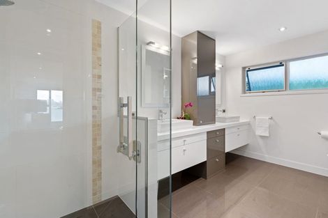 Photo of property in 39 Maritime Terrace, Birkenhead, Auckland, 0626