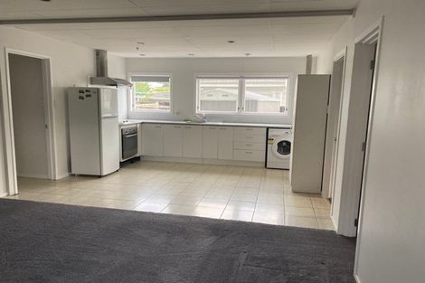 Photo of property in 23 Vanbrugh Place, Bucklands Beach, Auckland, 2014