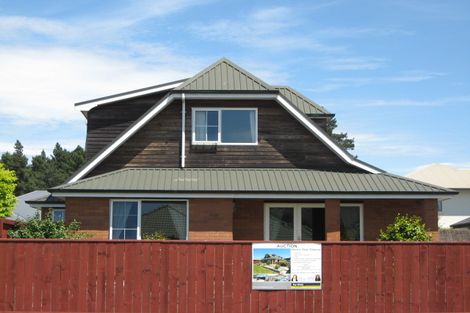 Photo of property in 29 Orlando Crescent, Waimairi Beach, Christchurch, 8083