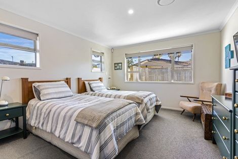 Photo of property in 5 Montego Drive, Papamoa Beach, Papamoa, 3118