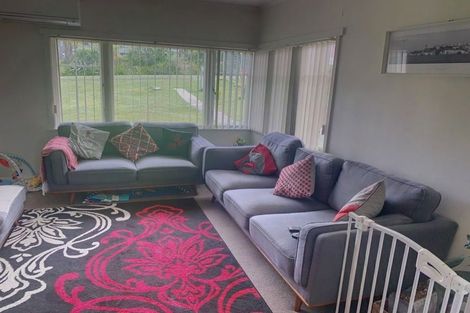 Photo of property in 2 Wyoming Avenue, Murrays Bay, Auckland, 0630