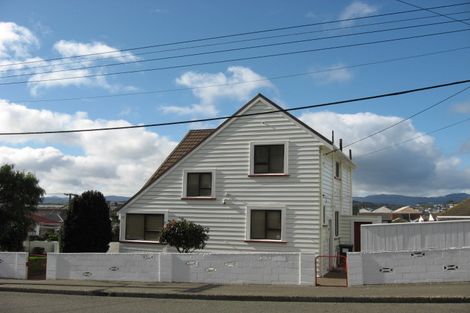 Photo of property in 31 Queens Drive, Kilbirnie, Wellington, 6022