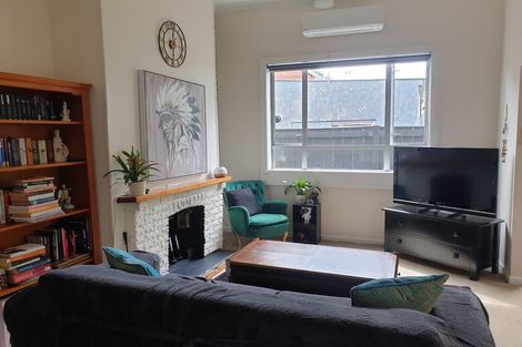 Photo of property in 25 Gaine Street, New Plymouth, 4310