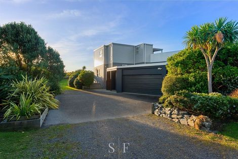 Photo of property in 114 Paetawa Road, Peka Peka, Waikanae, 5391