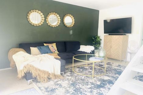 Photo of property in 837a Whangaparaoa Road, Manly, Whangaparaoa, 0930