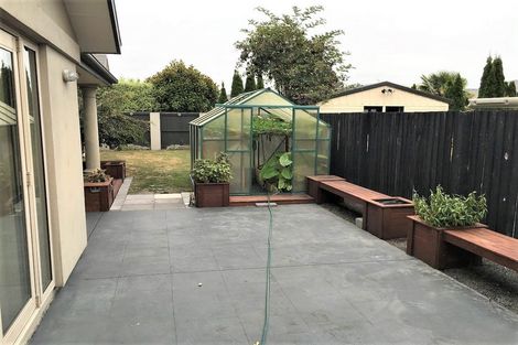 Photo of property in 18 Scarlet Lane, Redwood, Christchurch, 8051