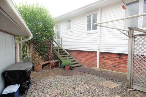 Photo of property in 294 Rangatira Road, Beach Haven, Auckland, 0626