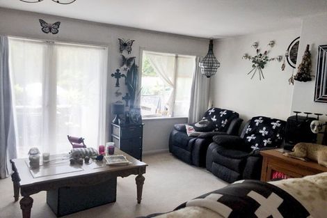 Photo of property in 42 Bowater Place, Manurewa, Auckland, 2102