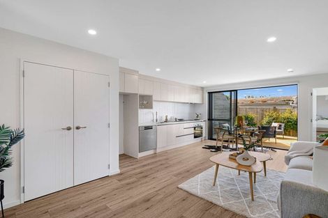Photo of property in 7d Kotahi Road, Mount Wellington, Auckland, 1062