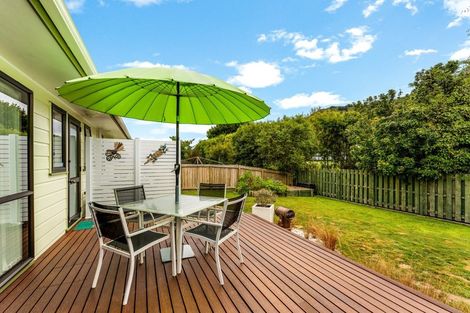 Photo of property in 42 Delaware Grove, Totara Park, Upper Hutt, 5018