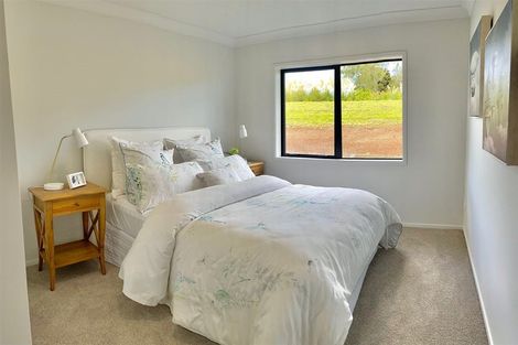 Photo of property in 6 Kerr Crescent, Patumahoe, 2679