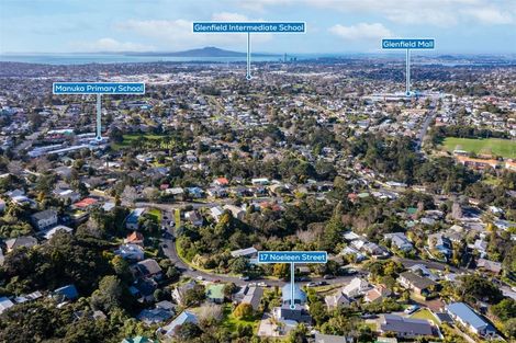 Photo of property in 17 Noeleen Street, Glenfield, Auckland, 0629