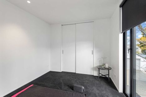 Photo of property in 74 Merivale Lane, Merivale, Christchurch, 8014