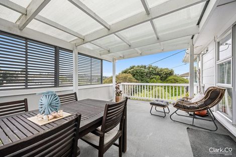 Photo of property in 142 Te Pene Avenue, Titahi Bay, Porirua, 5022