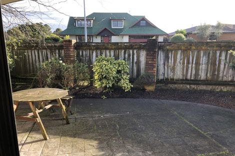 Photo of property in 18 Ruapehu Drive, Fitzherbert, Palmerston North, 4410
