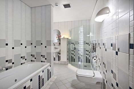 Photo of property in Trieste, 2/346 Oriental Parade, Oriental Bay, Wellington, 6011