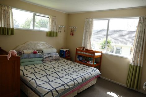 Photo of property in 51 Lynn Road, Bayview, Auckland, 0629