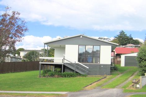 Photo of property in 13 Aspiring Avenue, Clover Park, Auckland, 2019