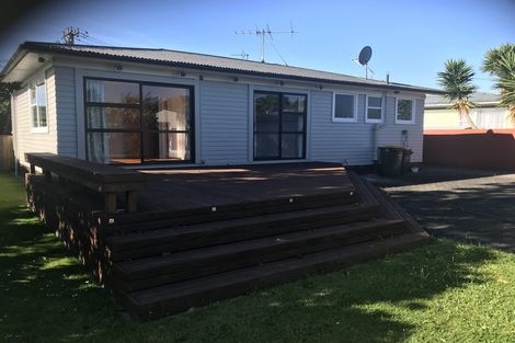 Photo of property in 32 Resolute Way, Papakura, 2110