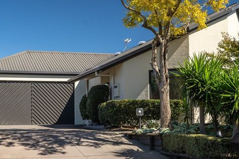 Photo of property in 25 Dallinger Street, St Andrews, Hamilton, 3200