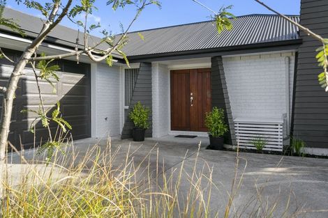 Photo of property in 16 Jasmine Place, Cambridge, 3434