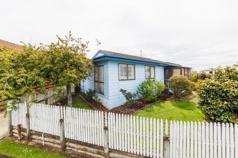 Photo of property in 17 Jupiter Street, Milson, Palmerston North, 4414
