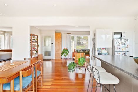 Photo of property in 31 Vodanovich Road, Te Atatu South, Auckland, 0610