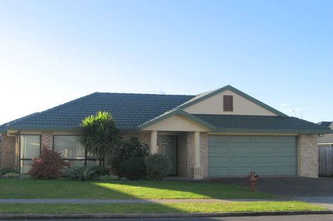 Photo of property in 72 Redcastle Drive, East Tamaki, Auckland, 2013