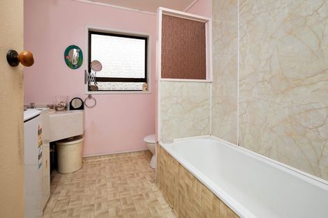 Photo of property in 109 Hurndall Street East, Maungaturoto, 0520