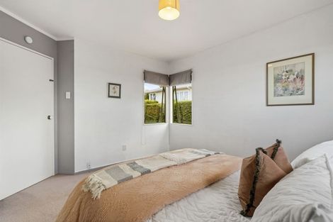 Photo of property in 2/883 East Coast Road, Northcross, Auckland, 0632