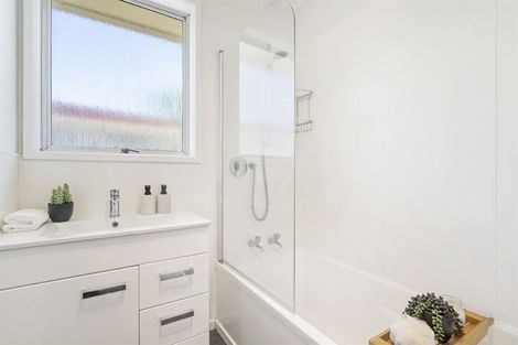 Photo of property in 35 Bayview Road, Bayview, Auckland, 0629
