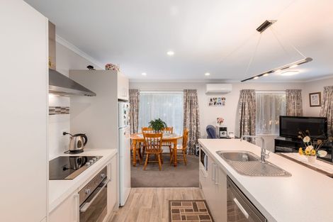 Photo of property in 238 Wainoni Road, Avondale, Christchurch, 8061