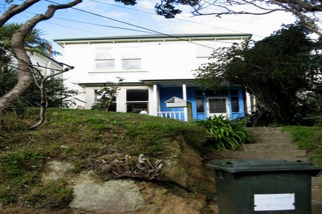 Photo of property in 37 Grove Road, Kelburn, Wellington, 6012
