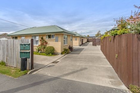 Photo of property in 2/24 Avonhead Road, Avonhead, Christchurch, 8042