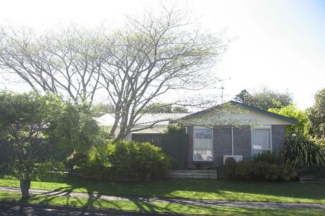 Photo of property in 1 Hilliard Place, Leamington, Cambridge, 3432