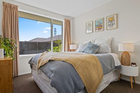 Photo of property in 2/126a Middlepark Road, Sockburn, Christchurch, 8042