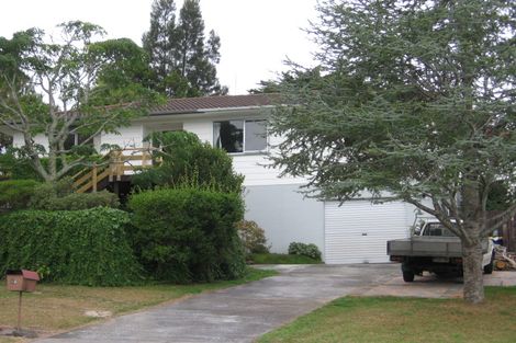 Photo of property in 14 Fitzherbert Avenue, West Harbour, Auckland, 0618